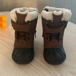 Cat & Jack. Winter/Snow Boots l. Toddler Boy. Size 6.